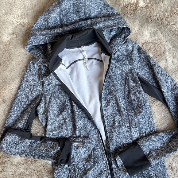 🖤Lululemon jacket🖤 - Picture 10 of 11